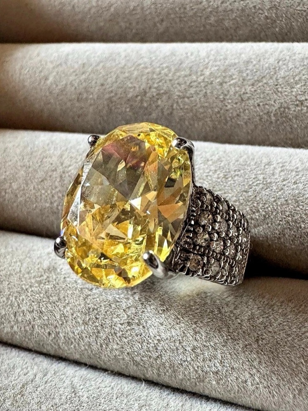 Vintage CFJ 925 Sterling Silver Huge Citrine & CZ Statement Ring Size 8